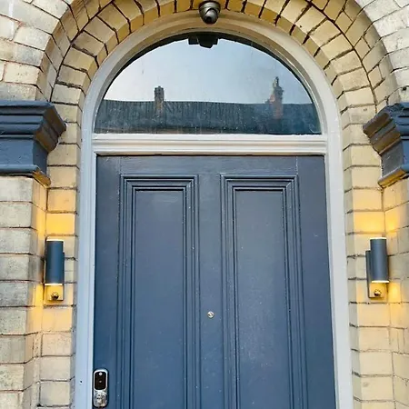 Westbourne Villas Suite 2
